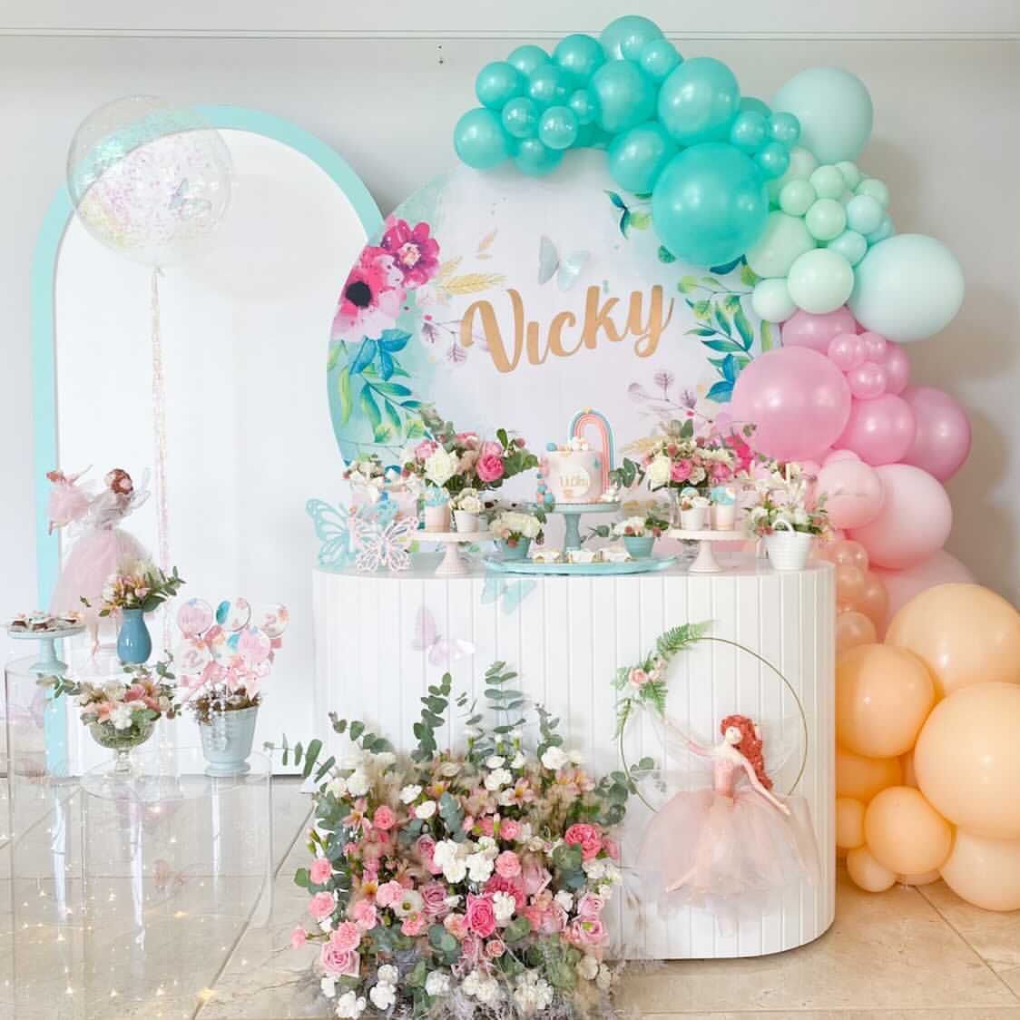 Nana's - Bolos, cupcakes e afins: Bolo lilás com flores - aniversário 18  anos