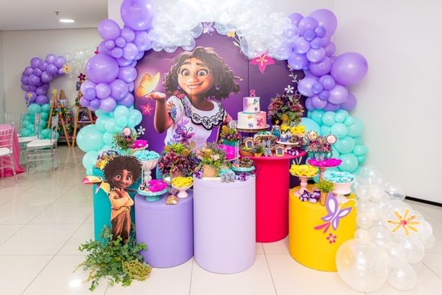Ideias de Decoração Festa Infantil Tema Gata Marie / Por Carla Oliveira 